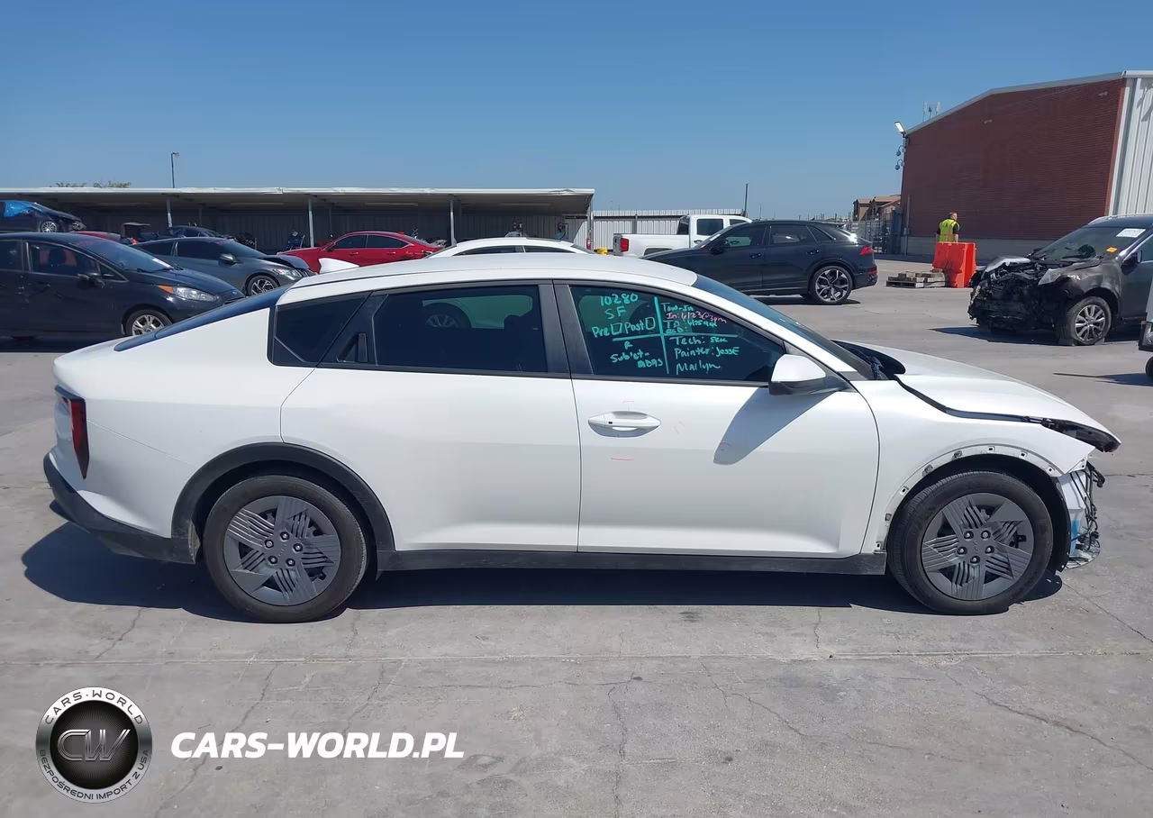 2025 Kia K4 Lx VIN:3KPFT4DE6SE214161 - 13