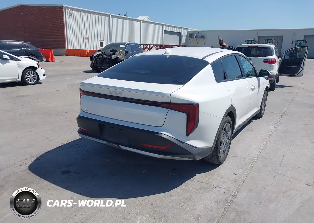 2025 Kia K4 Lx VIN:3KPFT4DE6SE214161 - 4