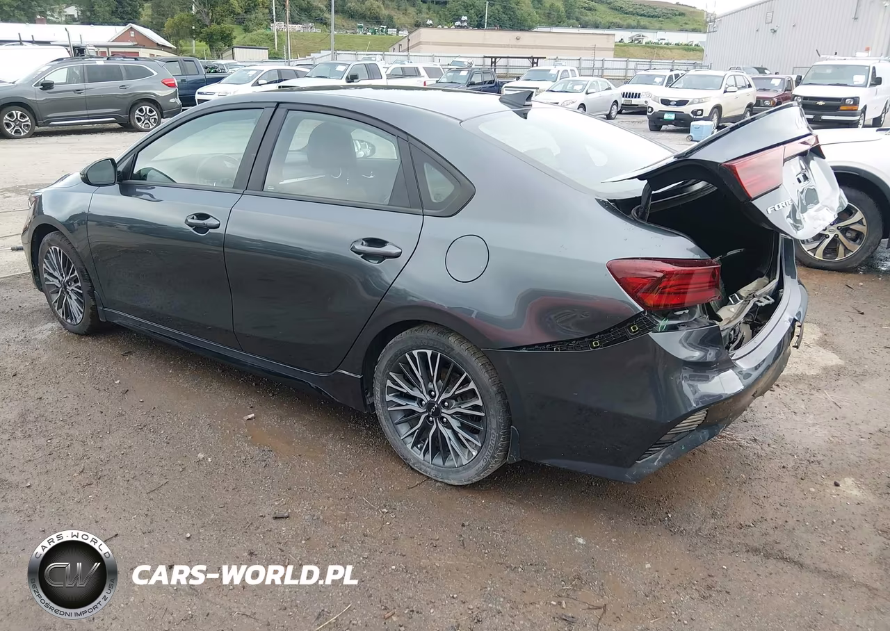 2024 Kia Forte Gt-Line VIN:3KPF54AD6RE741410 - 3