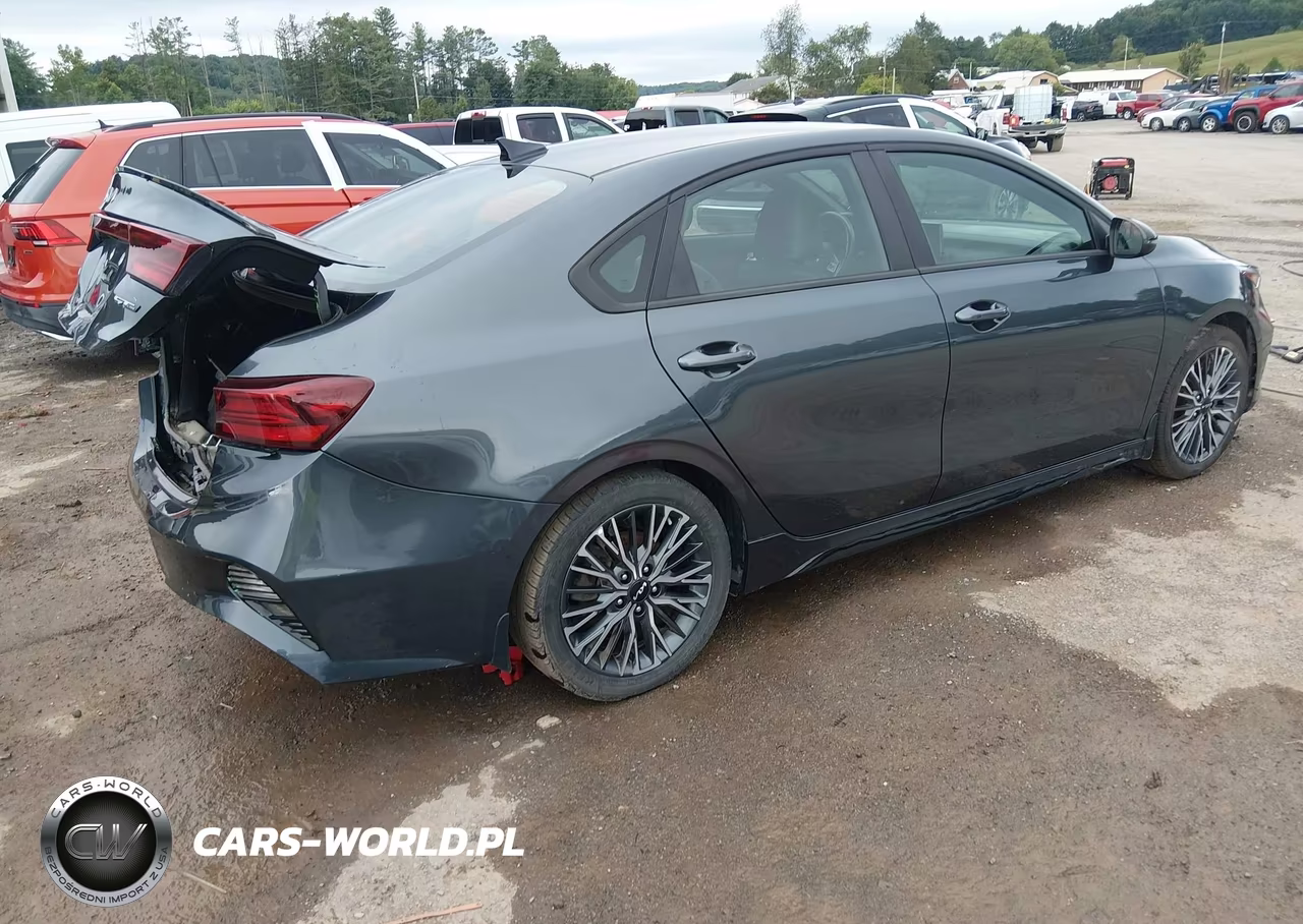 2024 Kia Forte Gt-Line VIN:3KPF54AD6RE741410 - 4