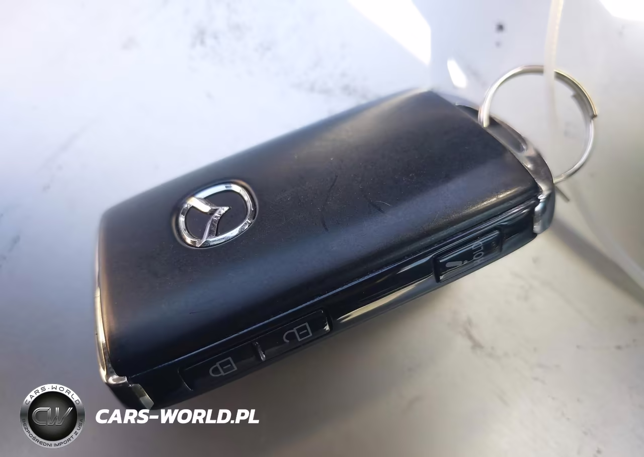 2019 Mazda Mazda3 Premium Package VIN:JM1BPANMXK1133710 - 11