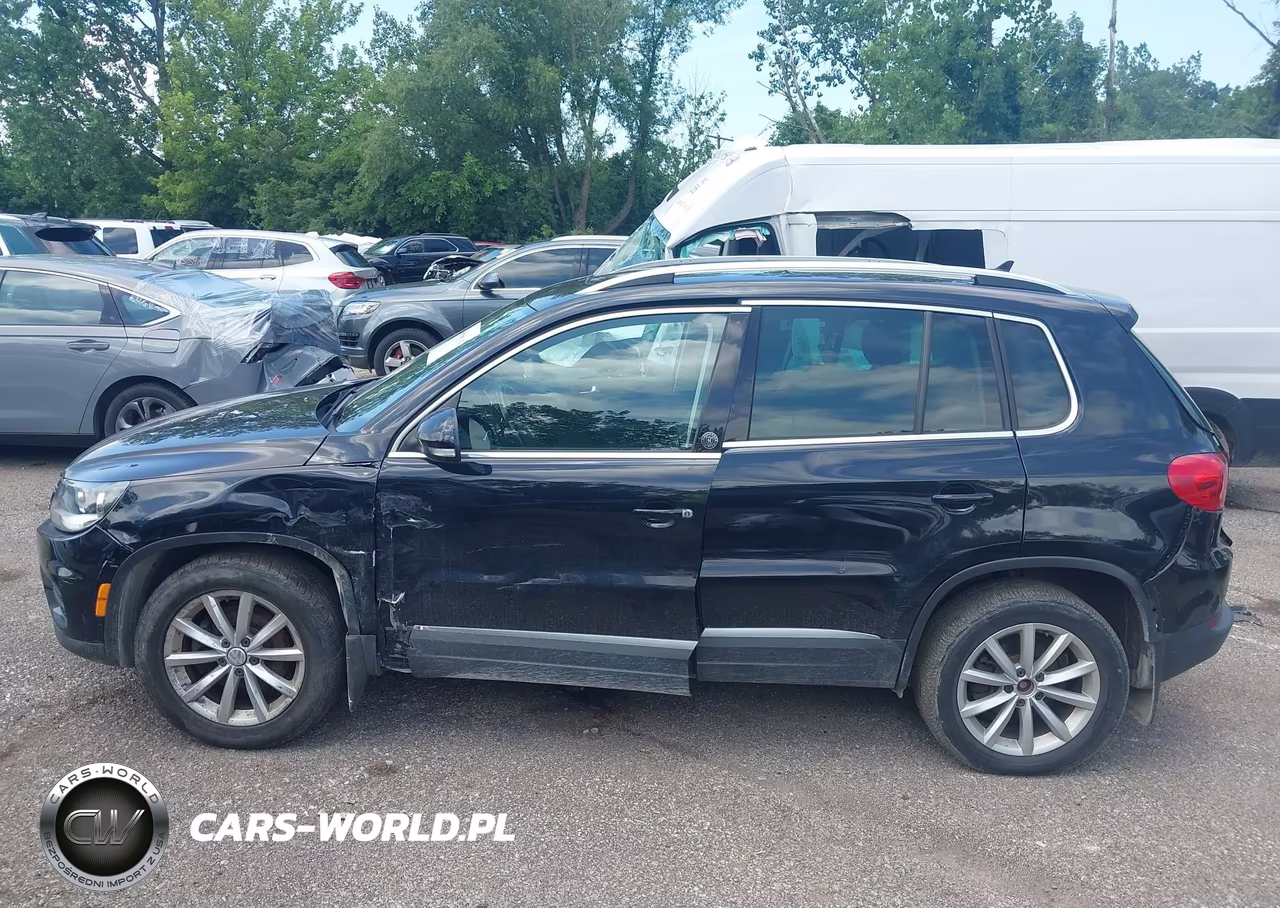 2017 Volkswagen Tiguan 2.0T Wolfsburg Edition VIN:WVGSV7AXXHW513162 - 14