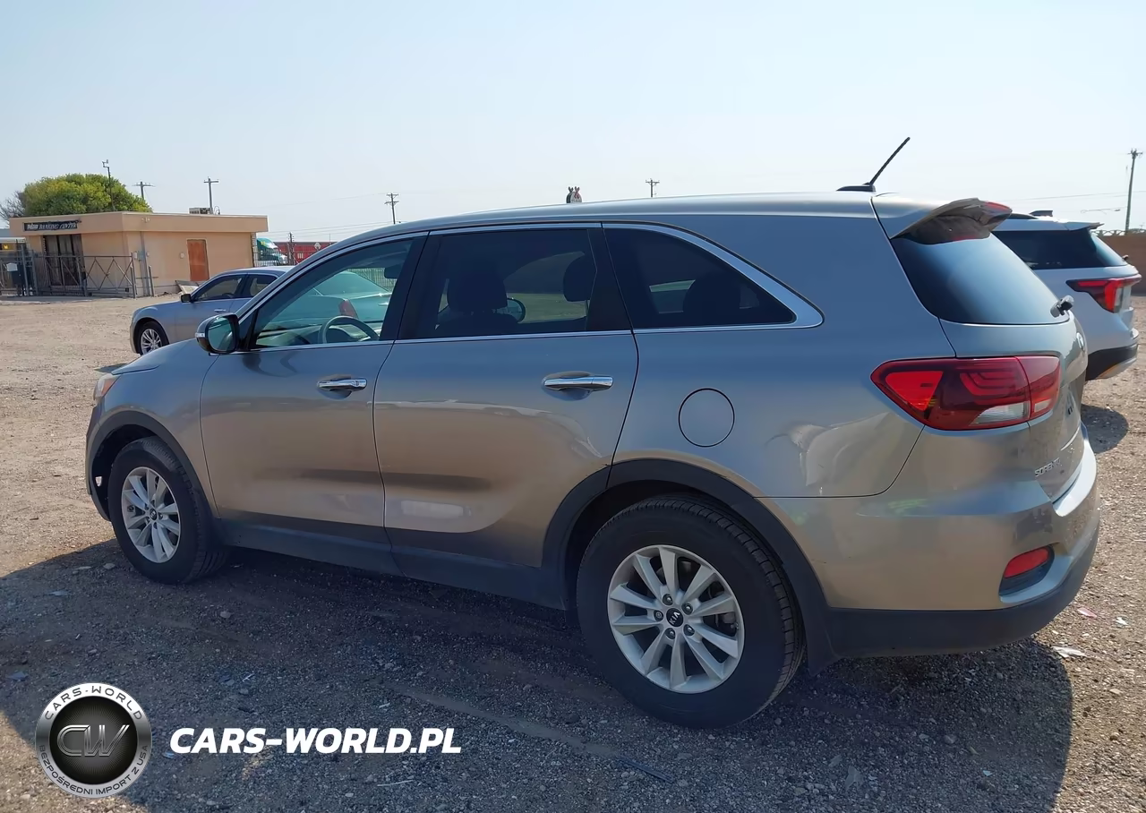 2019 Kia Sorento 2.4L L VIN:5XYPG4A3XKG476442 - 14