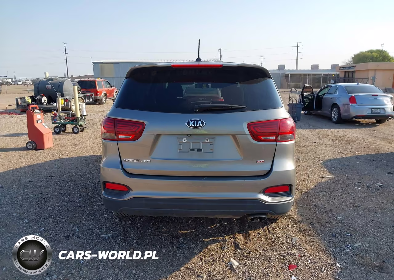 2019 Kia Sorento 2.4L L VIN:5XYPG4A3XKG476442 - 16