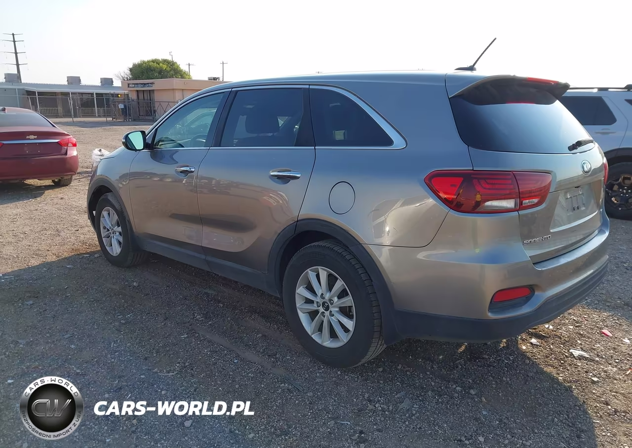 2019 Kia Sorento 2.4L L VIN:5XYPG4A3XKG476442 - 3