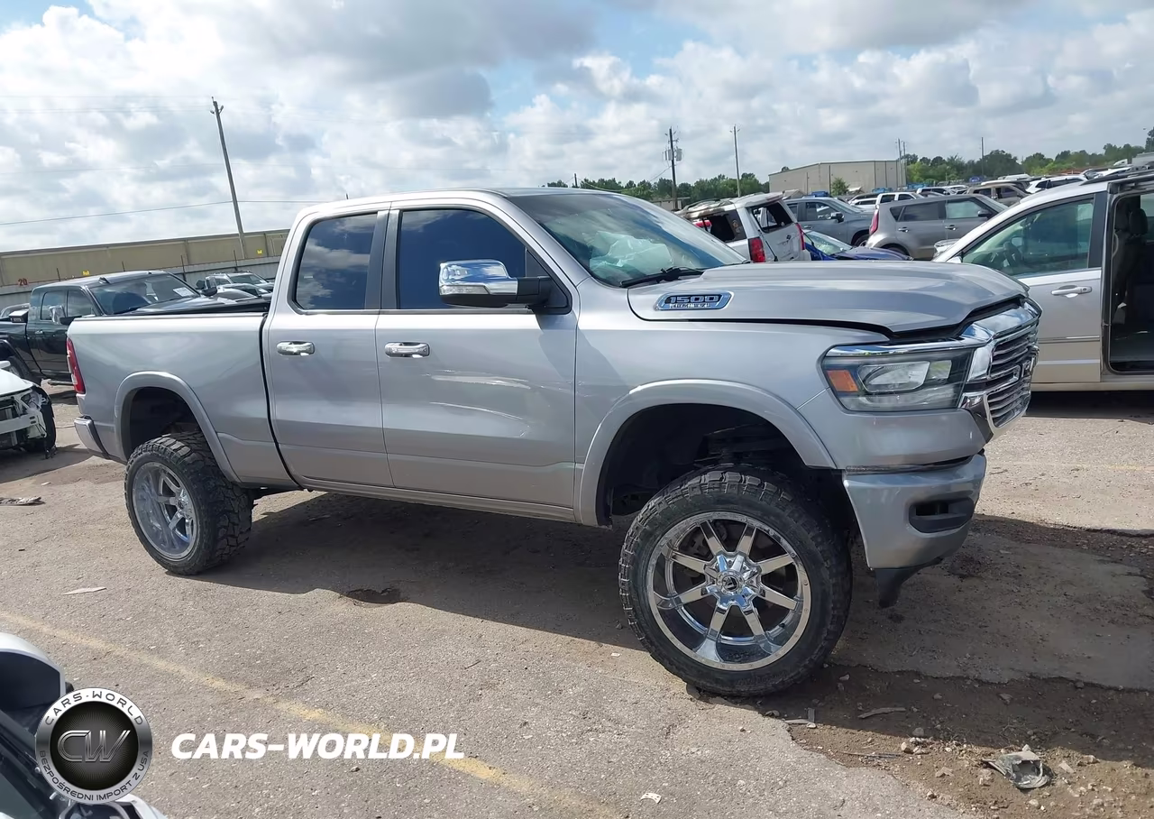 2019 Ram 1500 Laramie 4X4 6'4 Box VIN:1C6SRFDT6KN806329 - 13