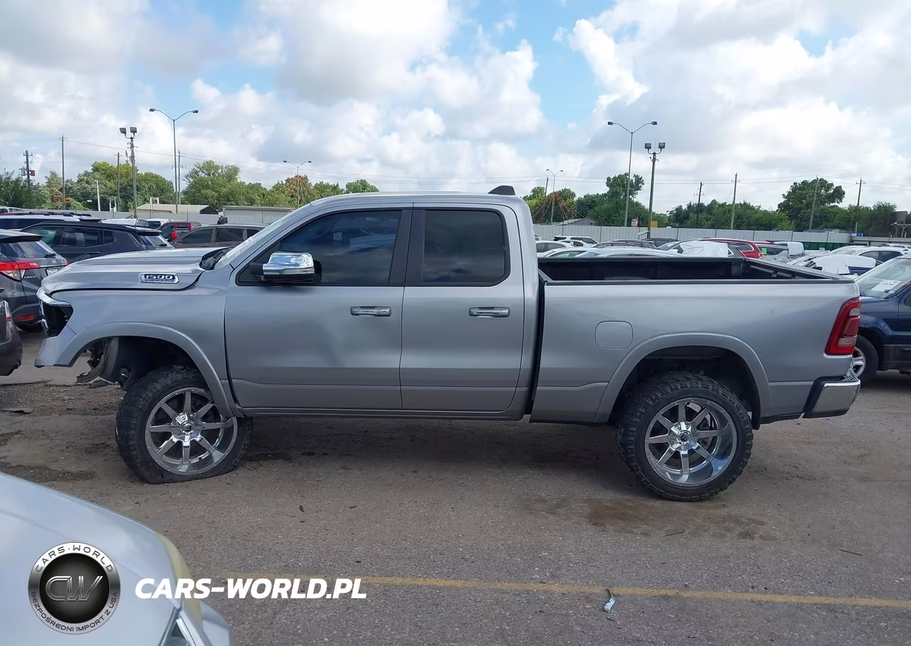 2019 Ram 1500 Laramie 4X4 6'4 Box VIN:1C6SRFDT6KN806329 - 14