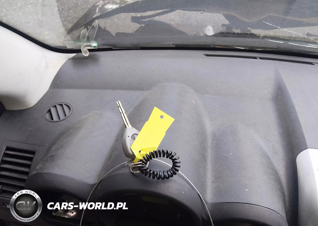2007 Scion Tc VIN:JTKDE177470150840 - 11