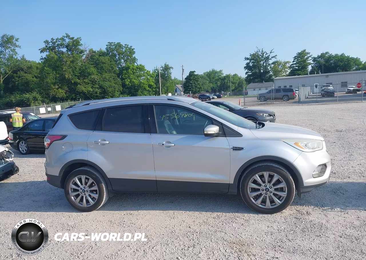 2017 Ford Escape Titanium VIN:1FMCU0JD9HUA33131 - 13
