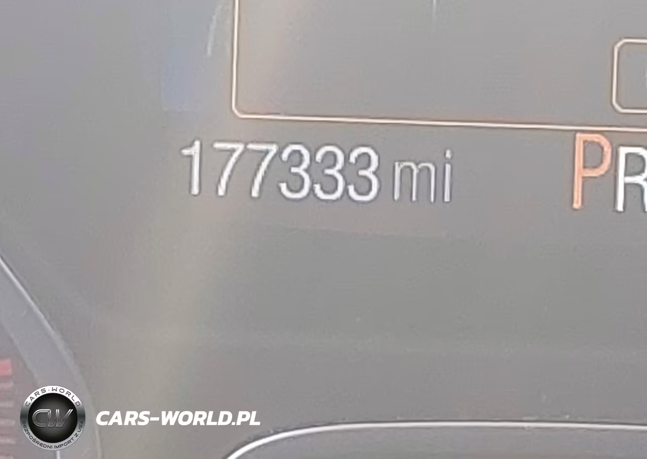 2017 Ford Escape Titanium VIN:1FMCU0JD9HUA33131 - 15