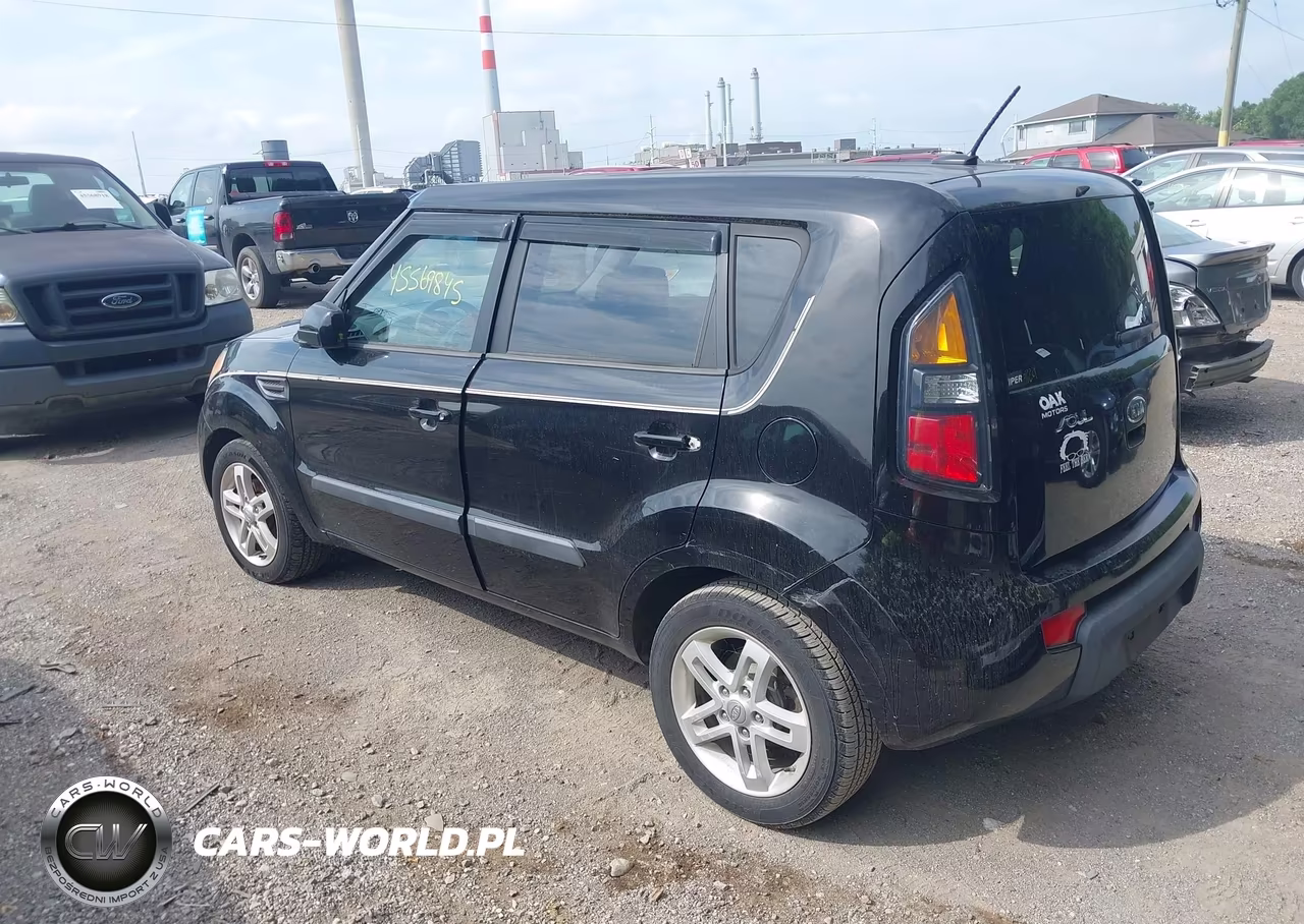 2011 Kia Soul + VIN:KNDJT2A21B7710543 - 3