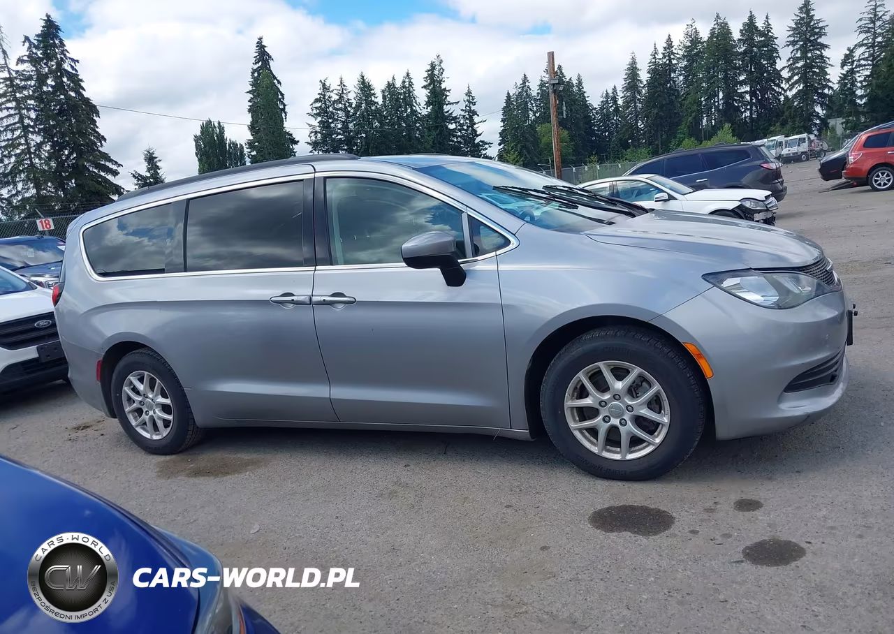 2020 Chrysler Voyager Lxi VIN:2C4RC1DG4LR265879 - 13
