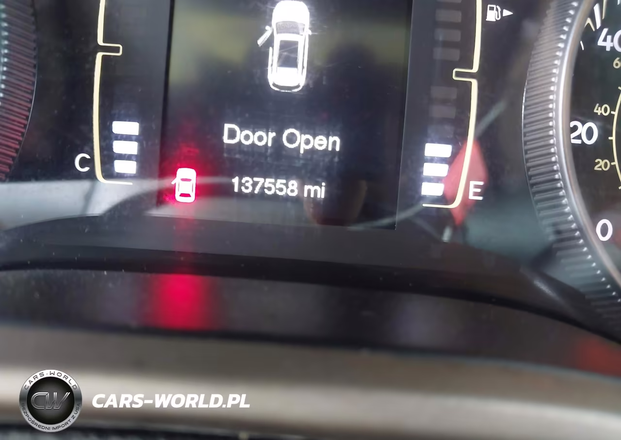 2015 Jeep Cherokee Sport VIN:1C4PJLAB5FW684000 - 15