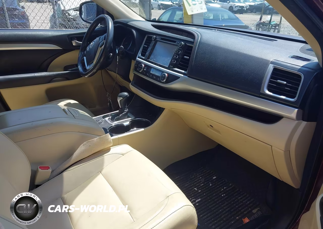 2018 Toyota Highlander Xle VIN:5TDJZRFH3JS809065 - 5