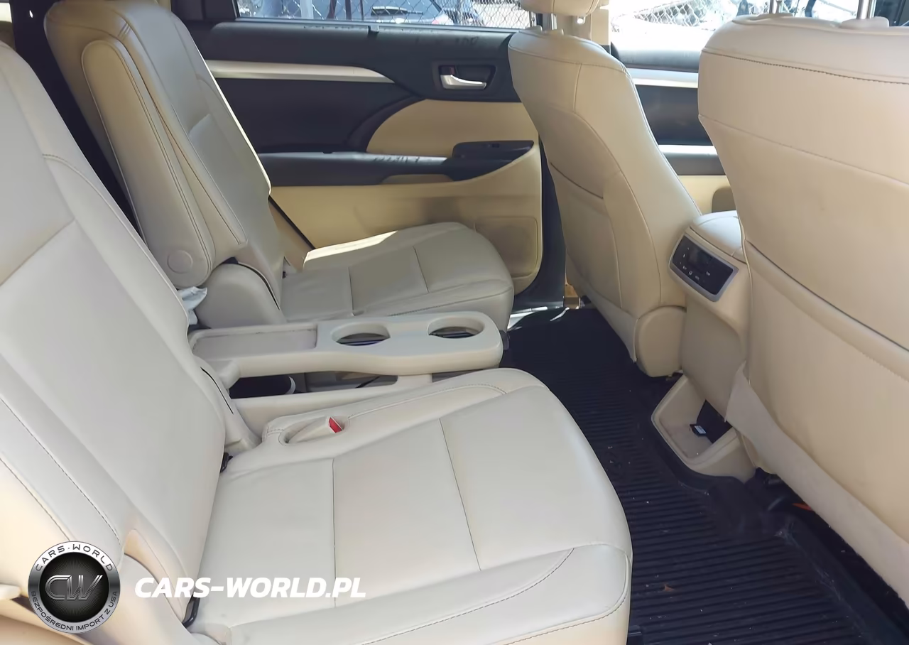 2018 Toyota Highlander Xle VIN:5TDJZRFH3JS809065 - 8