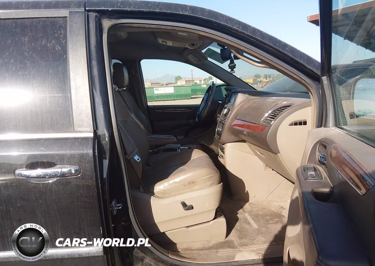 2011 Chrysler Town & Country Limited VIN:2A4RR6DG8BR610500 - 5