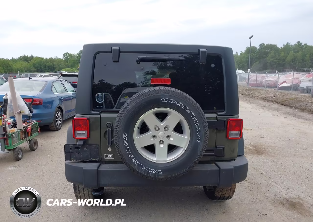 2015 Jeep Wrangler Unlimited Sport VIN:1C4BJWDG2FL768103 - 16