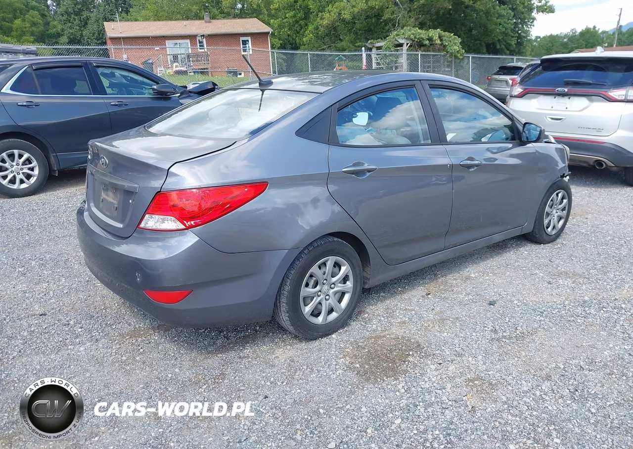 2014 Hyundai Accent Gls VIN:KMHCT4AE3EU639880 - 4