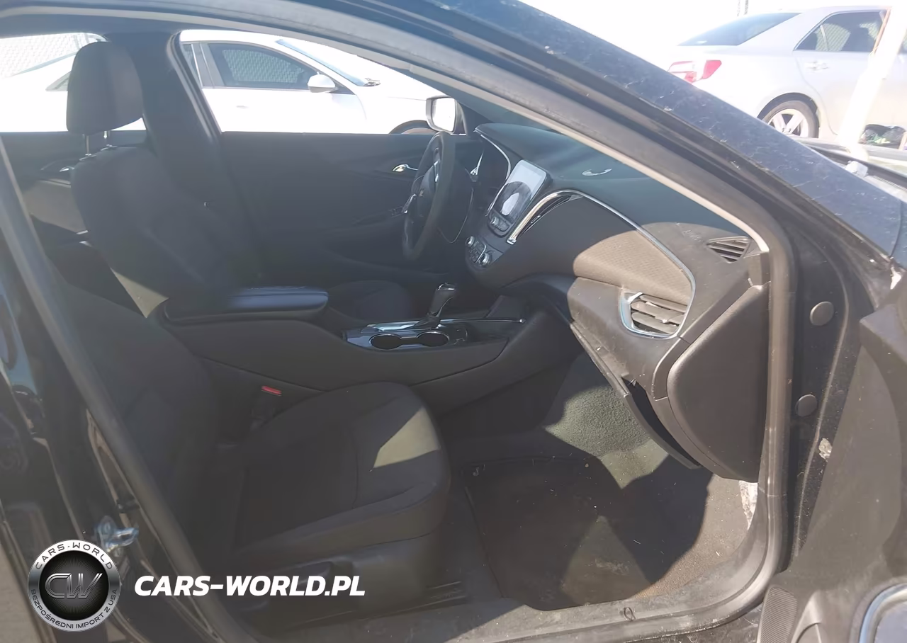 2019 Chevrolet Malibu Lt VIN:1G1ZD5ST7KF168078 - 5