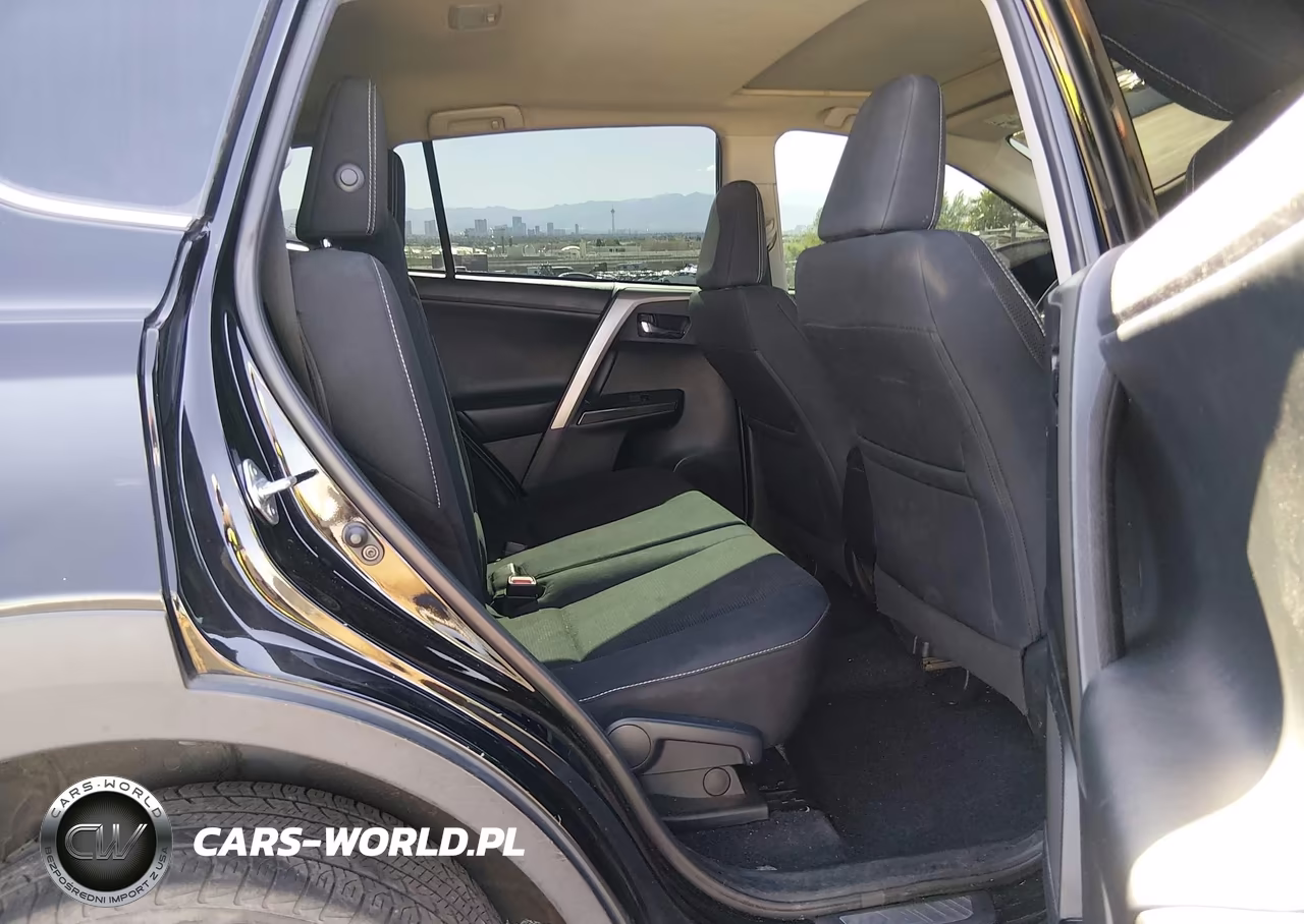 2018 Toyota Rav4 Adventure VIN:2T3RFREV1JW762040 - 8