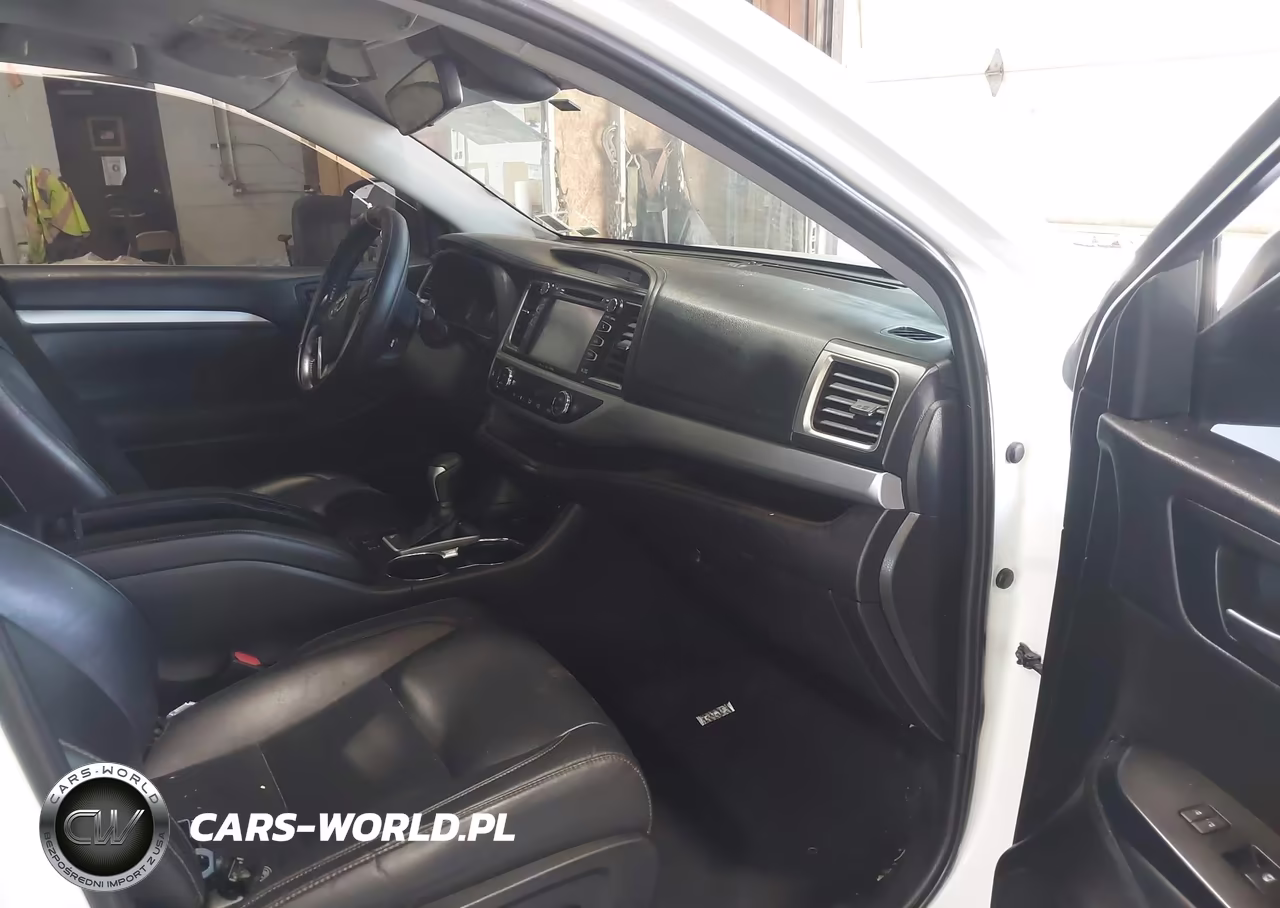 2019 Toyota Highlander Xle VIN:5TDJZRFH1KS937306 - 5