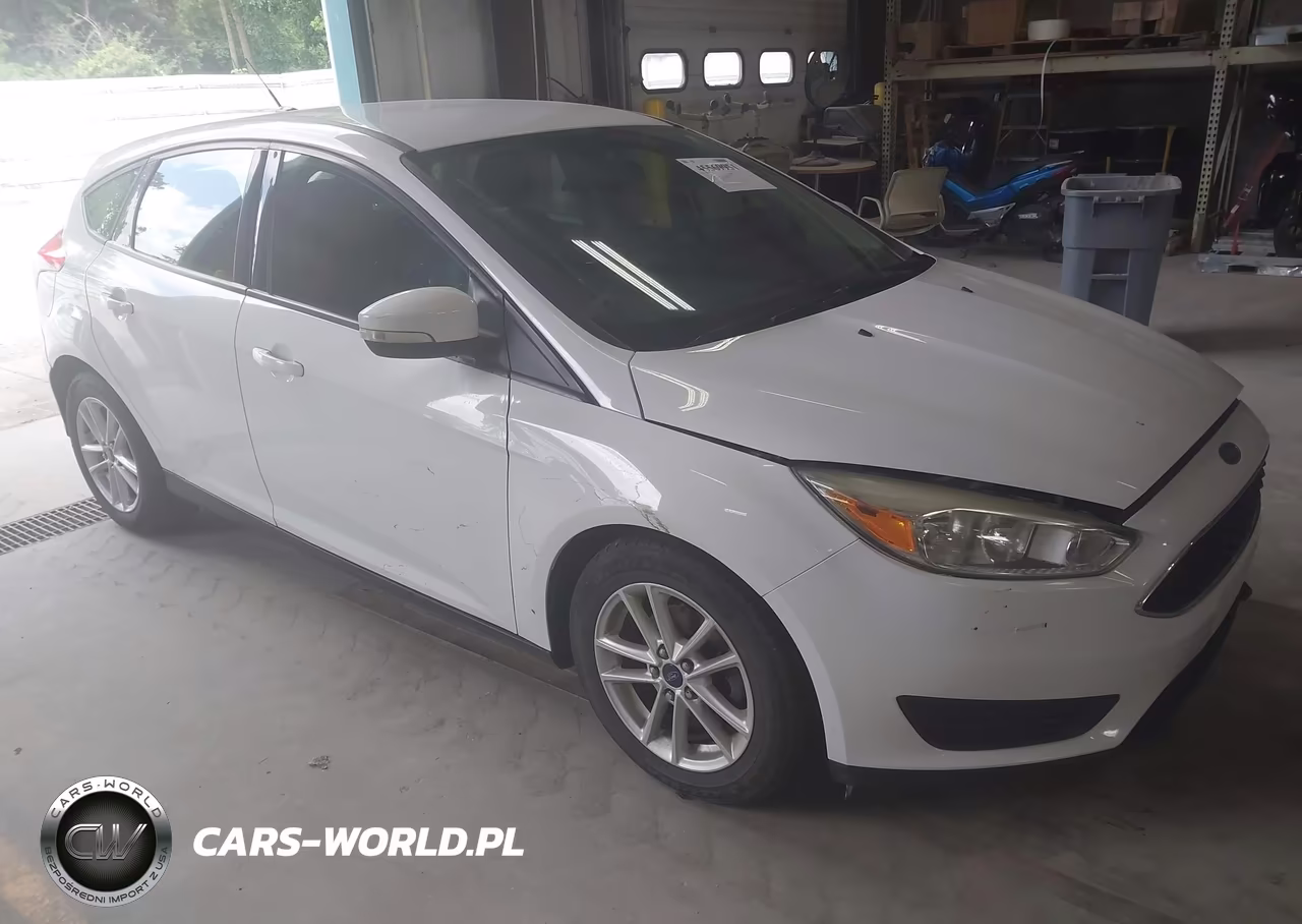 2015 Ford Focus – zdjęcie 1 z 17