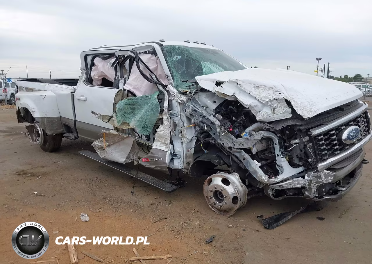 2026 Ford F-350 King Ranch – zdjęcie 1 z 16