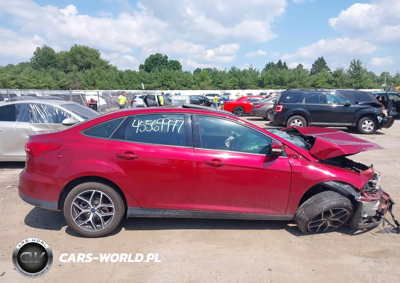 2017 Ford Focus Sel VIN:1FADP3H22HL341016 - 13