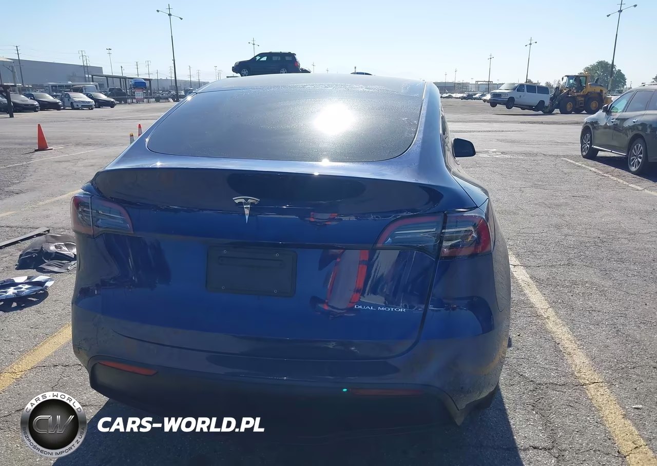 2024 Tesla Model Y Long Range Dual Motor All-Wheel Drive VIN:7SAYGDEE7RF007703 - 17