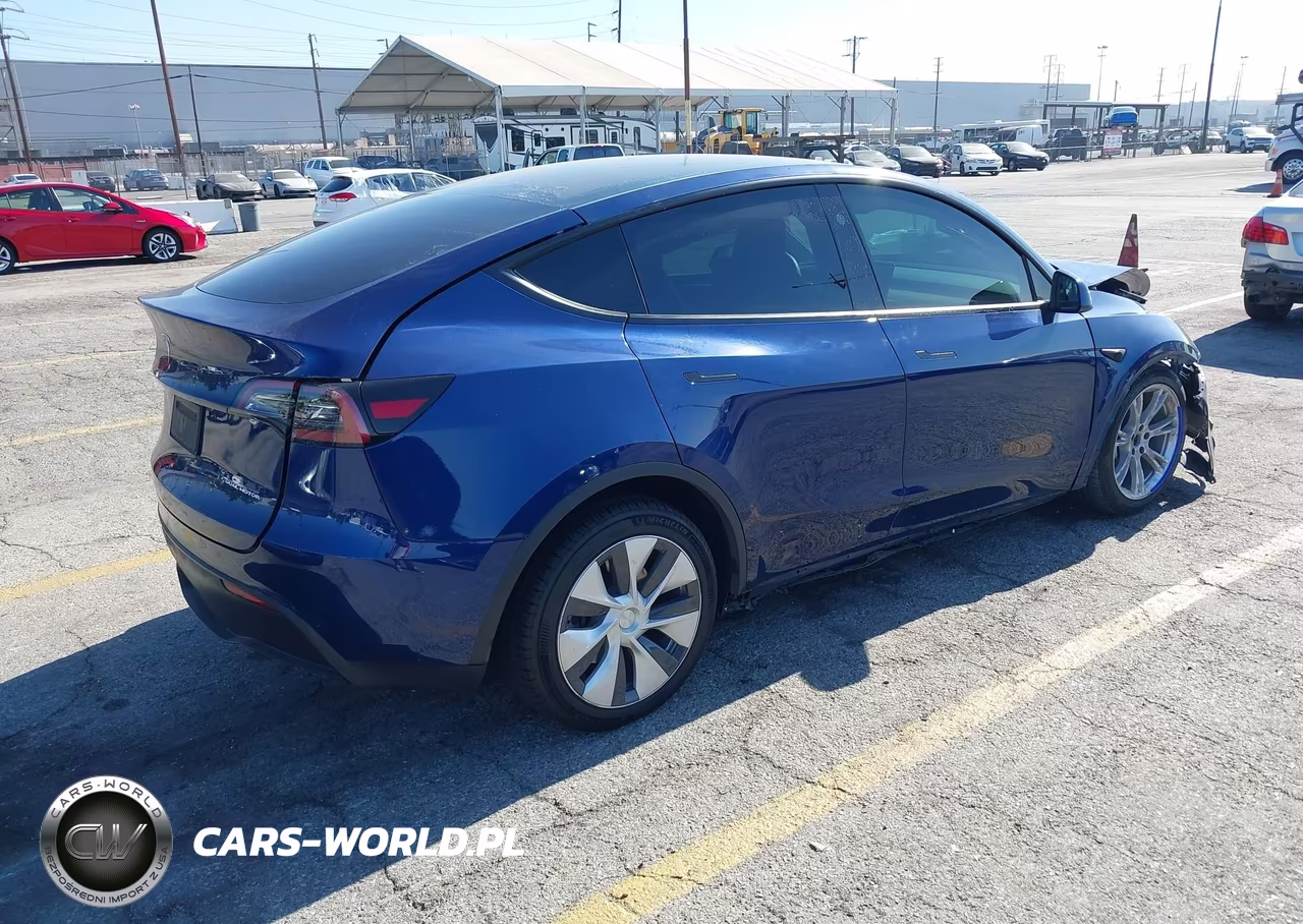 2024 Tesla Model Y Long Range Dual Motor All-Wheel Drive VIN:7SAYGDEE7RF007703 - 4