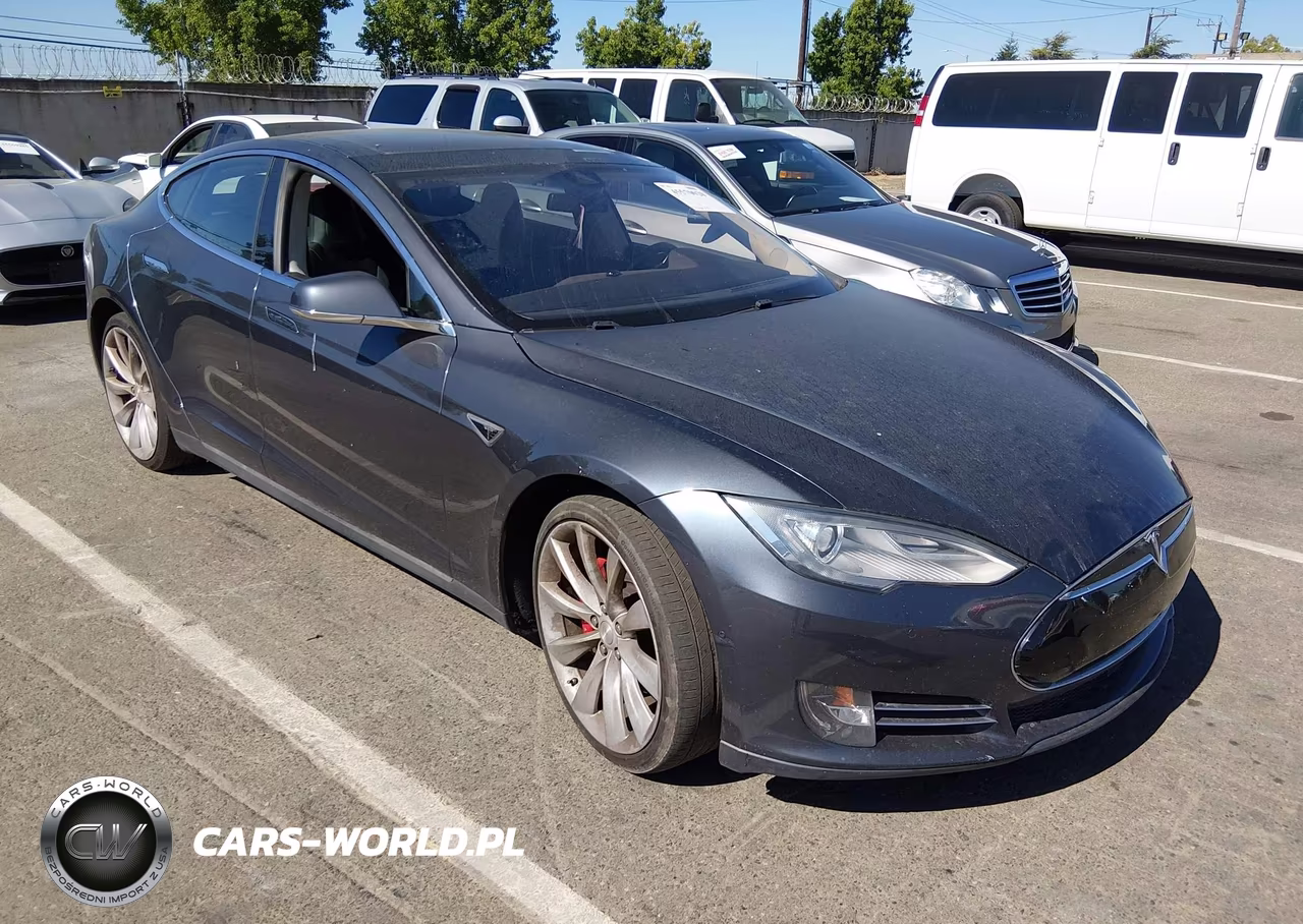 2015 Tesla Model S 85D-P85D