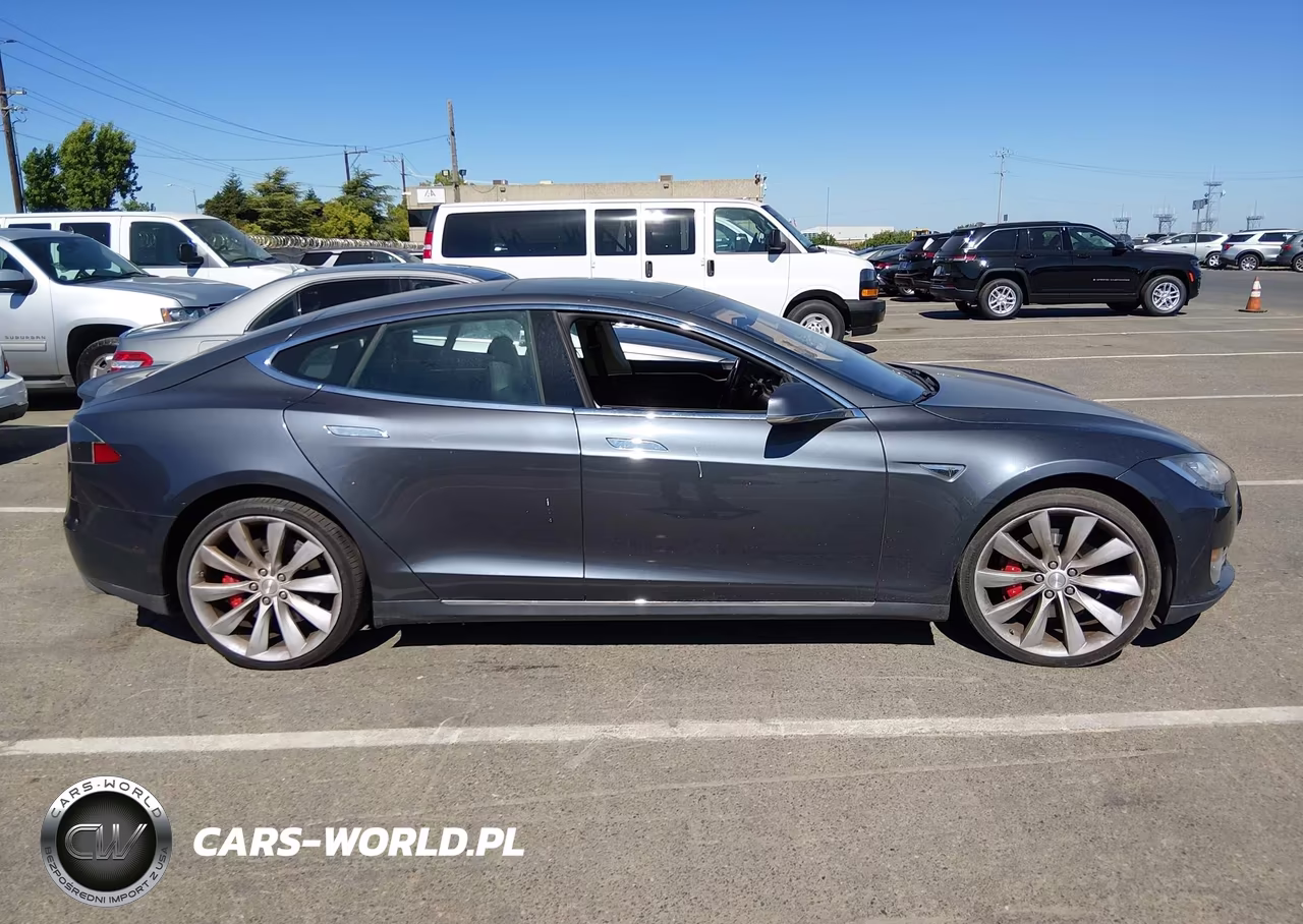 2015 Tesla Model S 85D-P85D VIN:5YJSA1H47FF083990 - 13