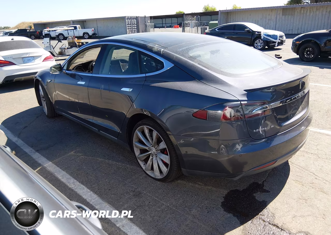 2015 Tesla Model S 85D-P85D VIN:5YJSA1H47FF083990 - 3