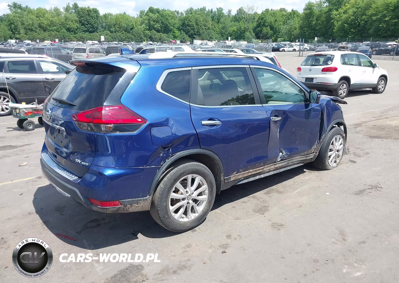 2017 Nissan Rogue Sv VIN:5N1AT2MV3HC740841 - 4