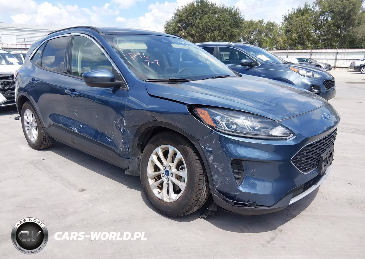 2020 Ford Escape Se
