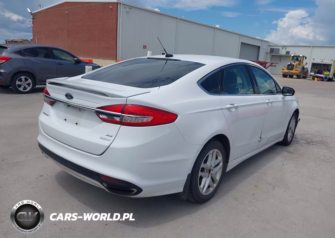 2017 Ford Fusion Se VIN:3FA6P0H92HR112518 - 4