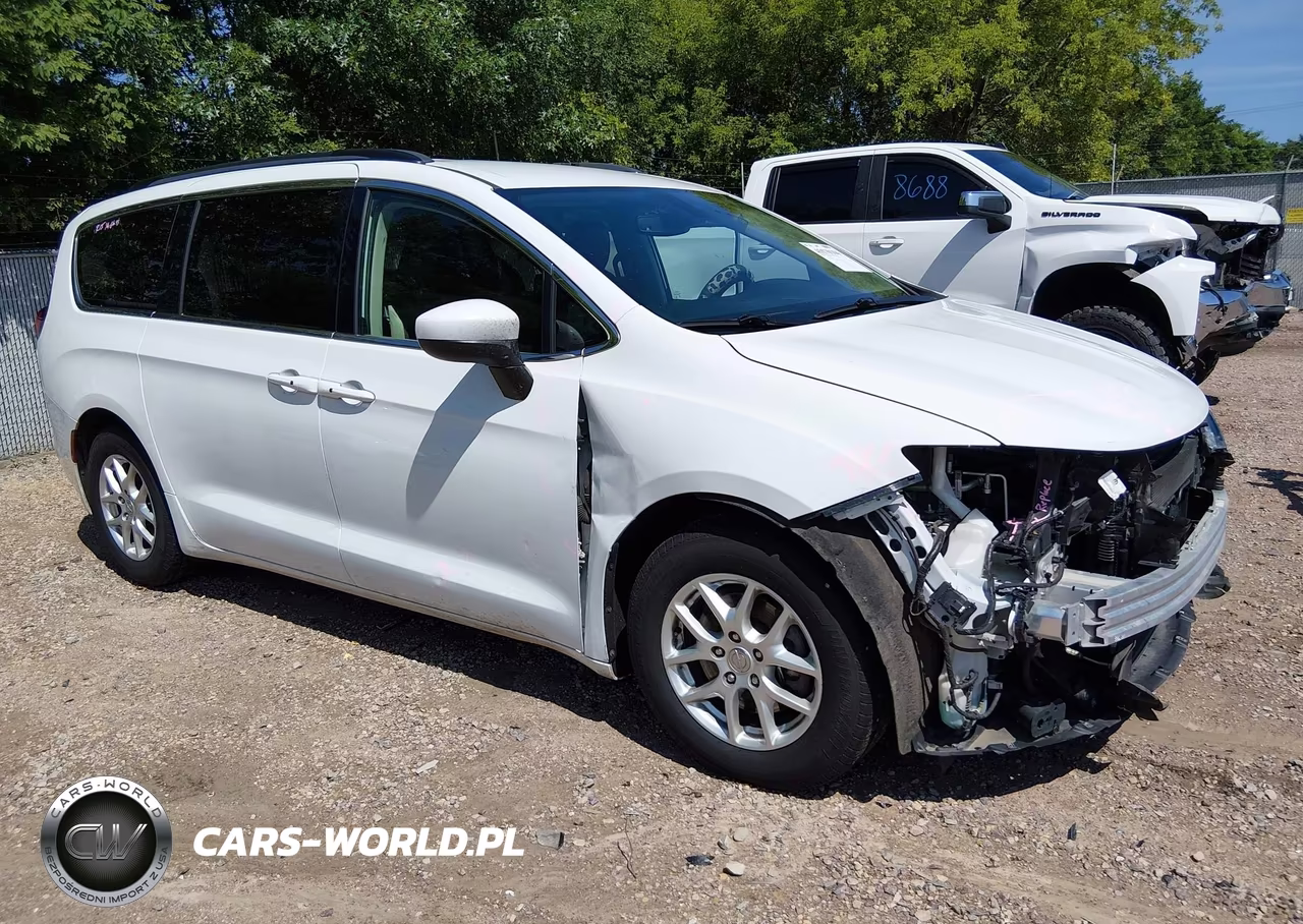 2020 Chrysler Voyager Lxi – zdjęcie 1 z 17