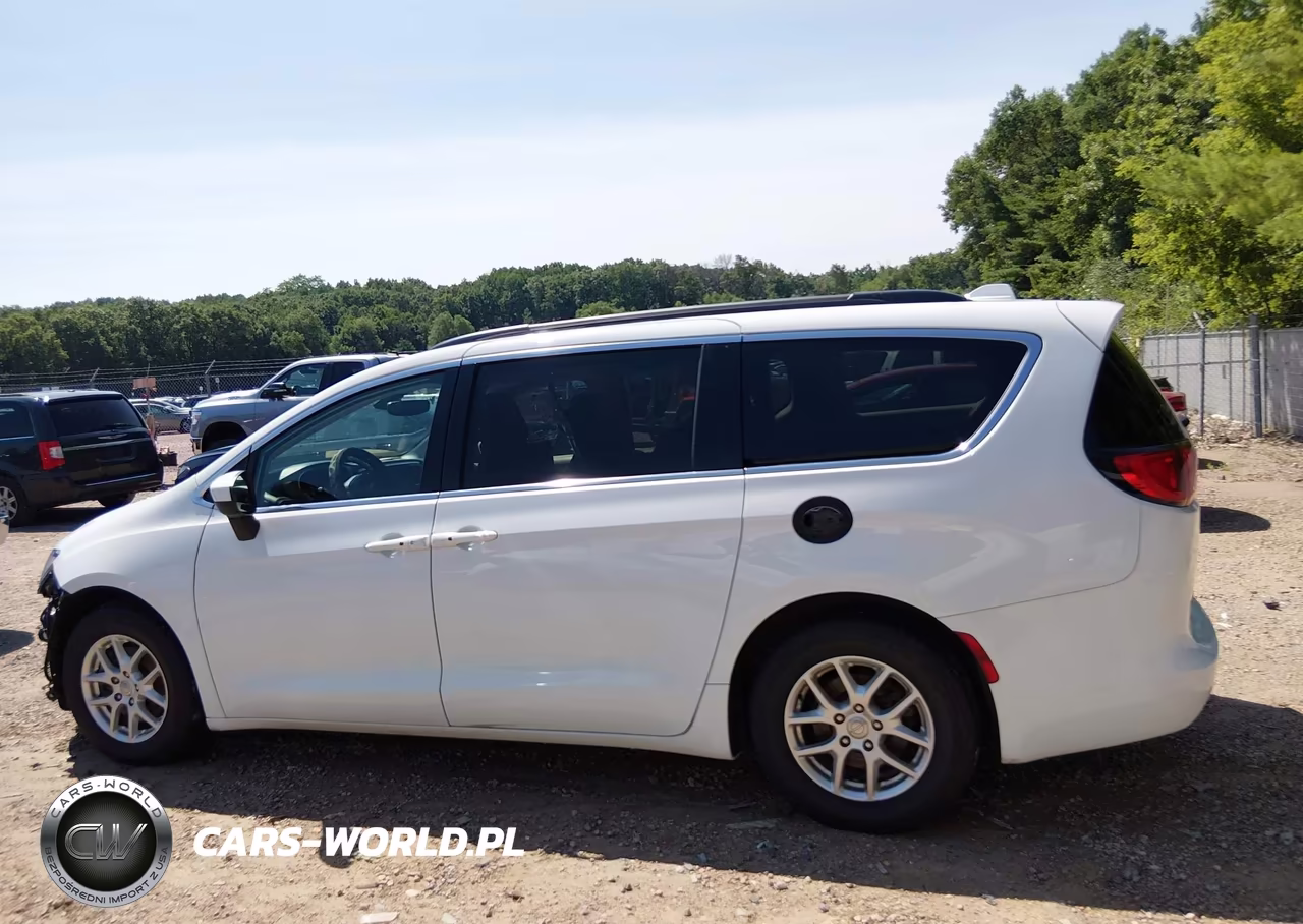 2020 Chrysler Voyager Lxi VIN:2C4RC1DG2LR261281 - 15