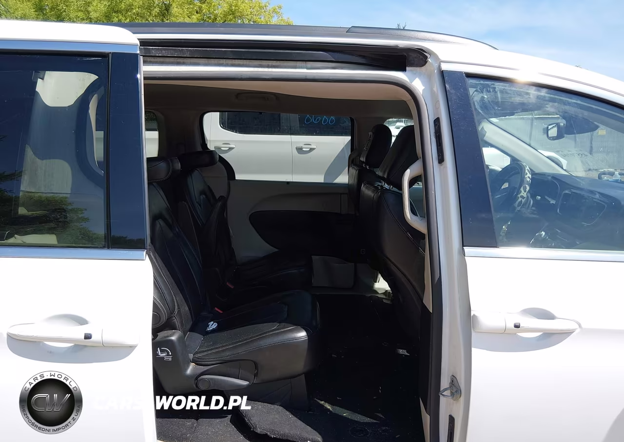 2020 Chrysler Voyager Lxi VIN:2C4RC1DG2LR261281 - 8