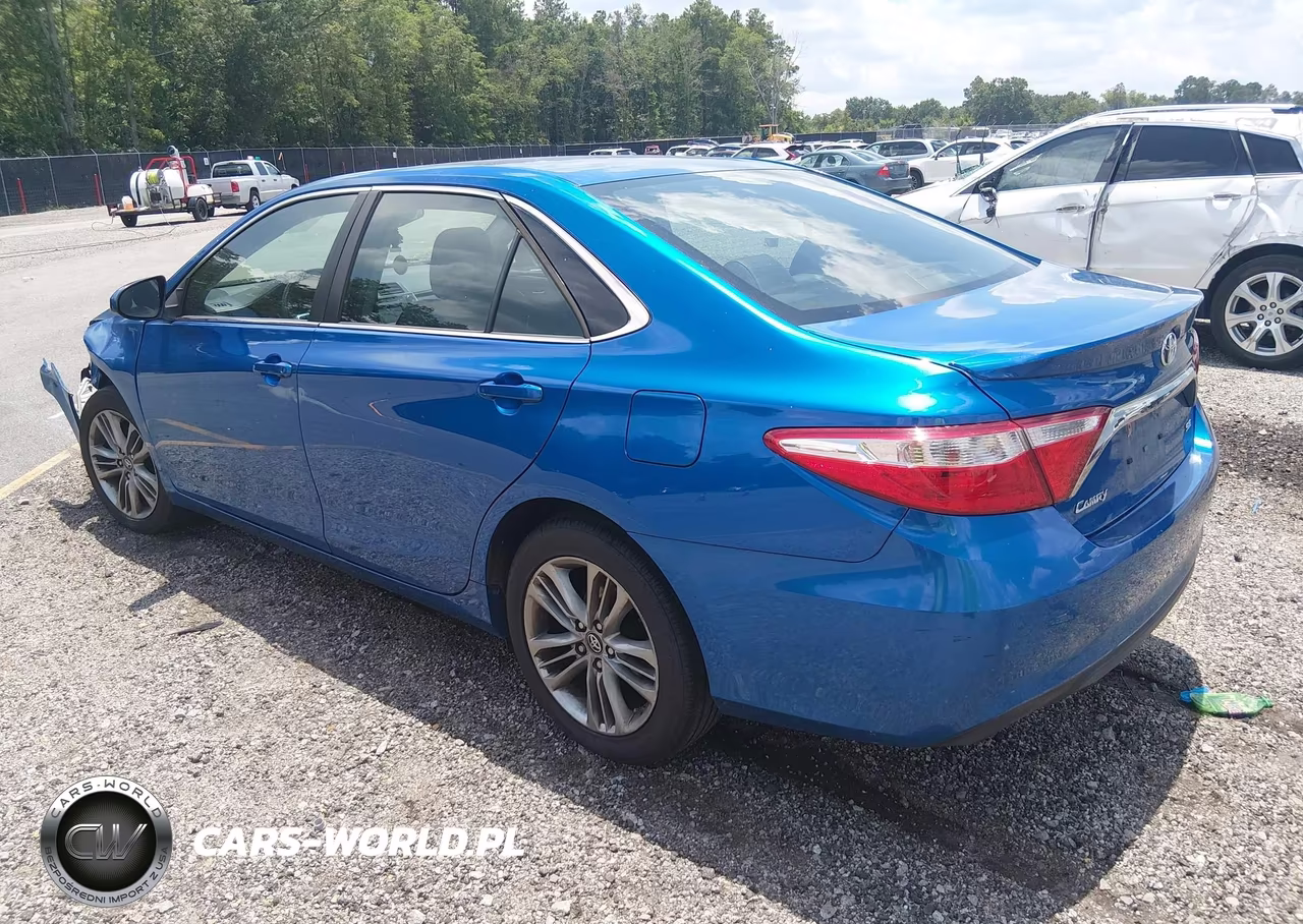 2017 Toyota Camry Se VIN:4T1BF1FK1HU732353 - 3