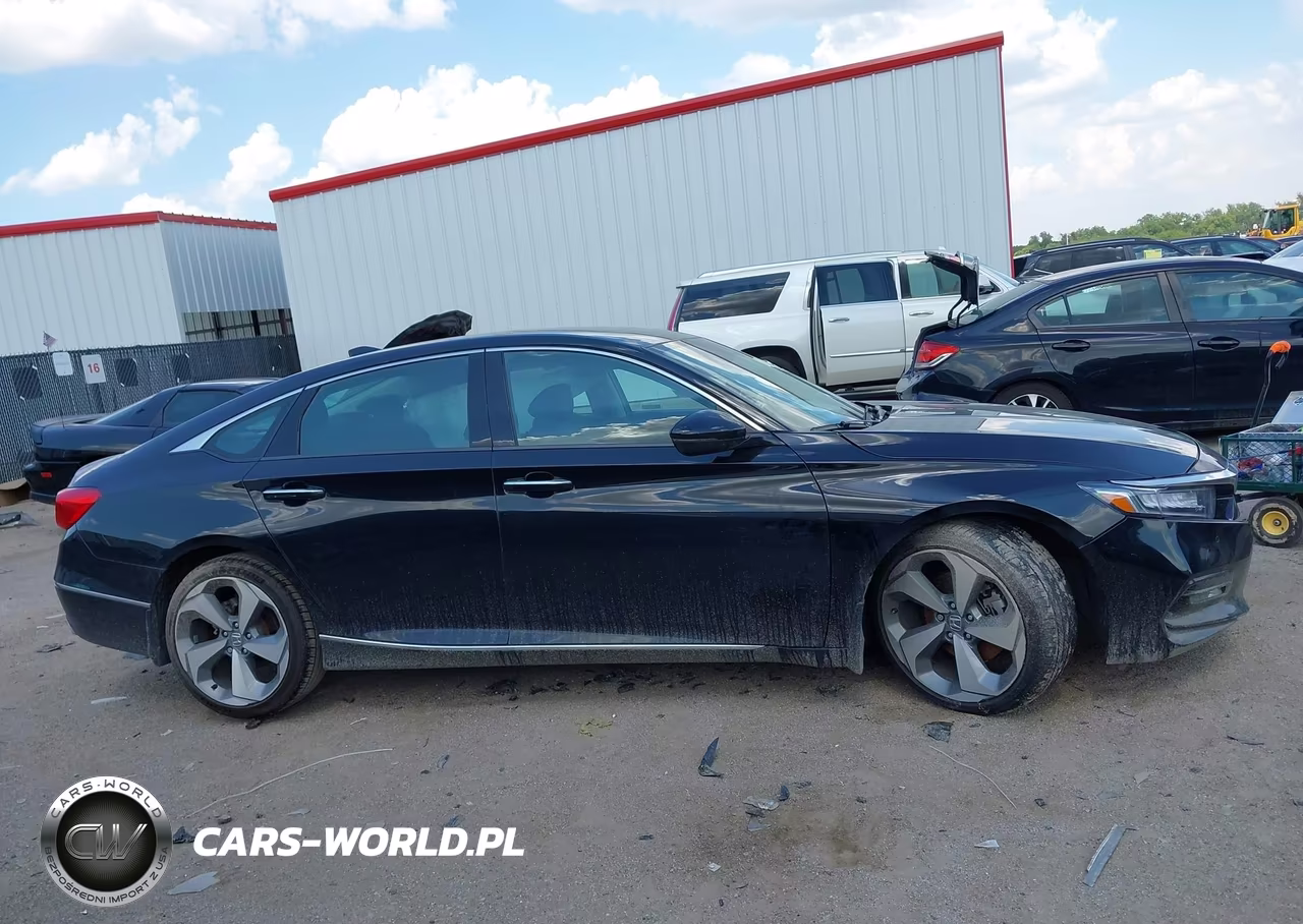 2018 Honda Accord Touring VIN:1HGCV1F96JA149052 - 13