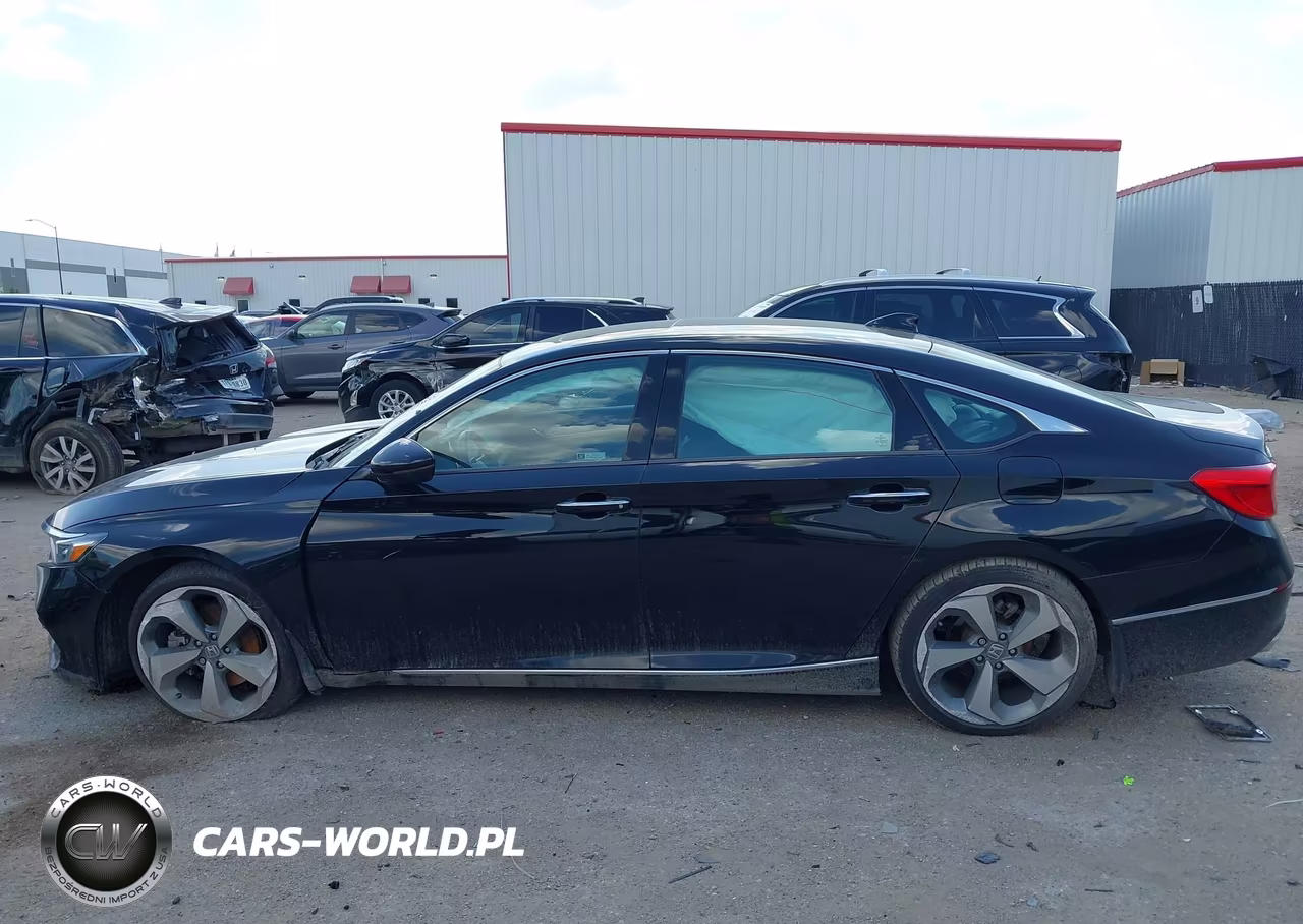 2018 Honda Accord Touring VIN:1HGCV1F96JA149052 - 14