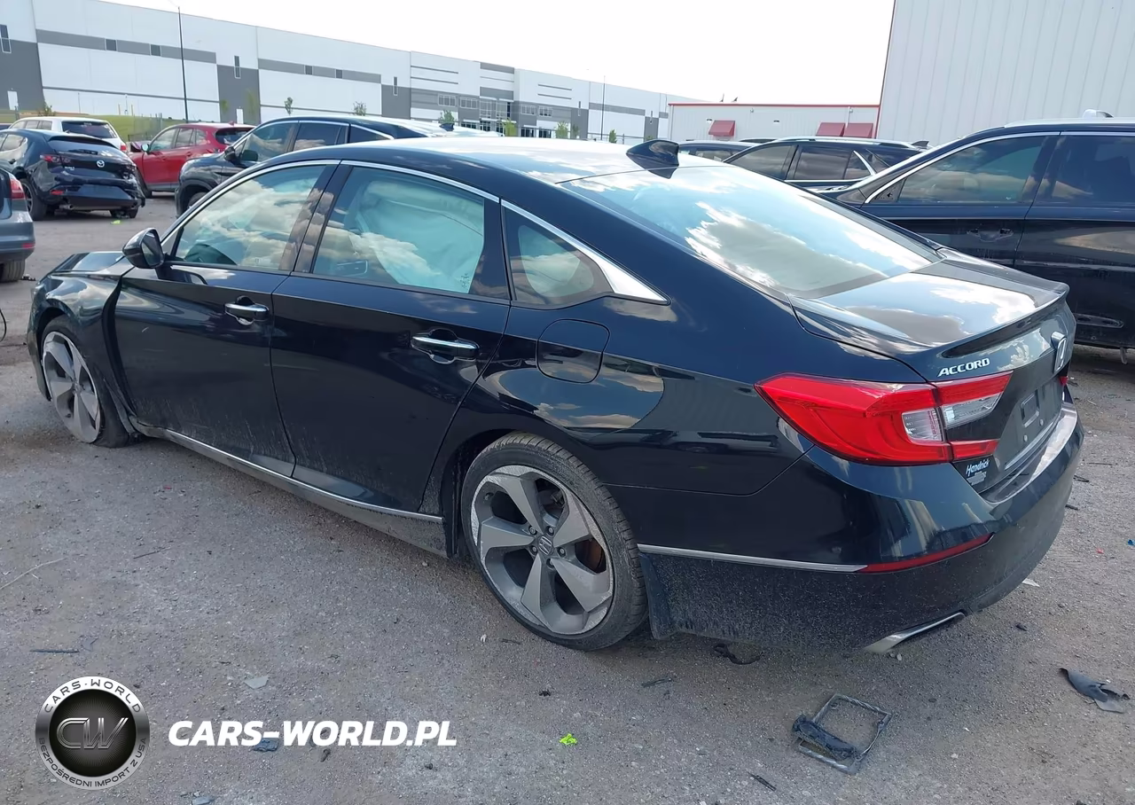 2018 Honda Accord Touring VIN:1HGCV1F96JA149052 - 3