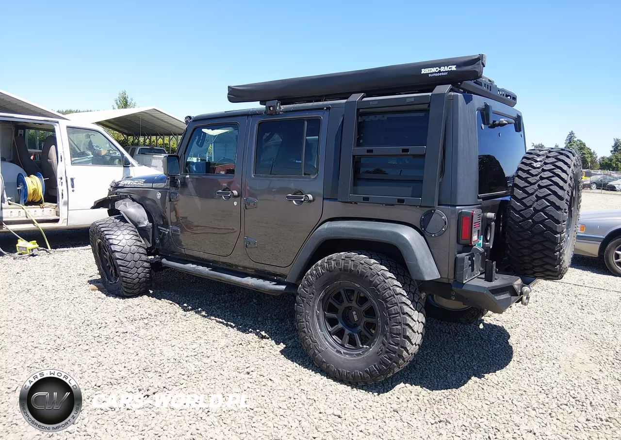 2017 Jeep Wrangler Unlimited Rubicon VIN:1C4BJWFG8HL549145 - 3