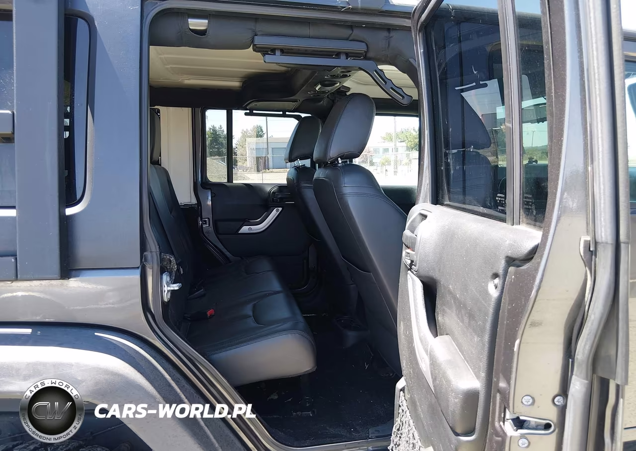 2017 Jeep Wrangler Unlimited Rubicon VIN:1C4BJWFG8HL549145 - 8