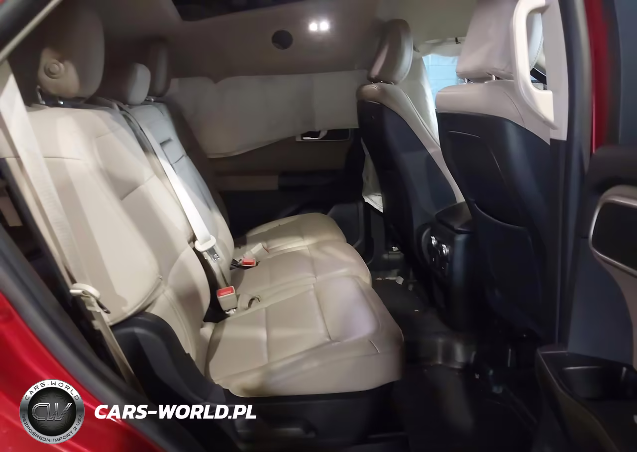 2020 Ford Explorer Xlt VIN:1FMSK8DH4LGB39587 - 8