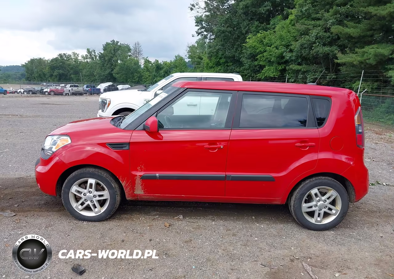 2011 Kia Soul + VIN:KNDJT2A21B7331994 - 15