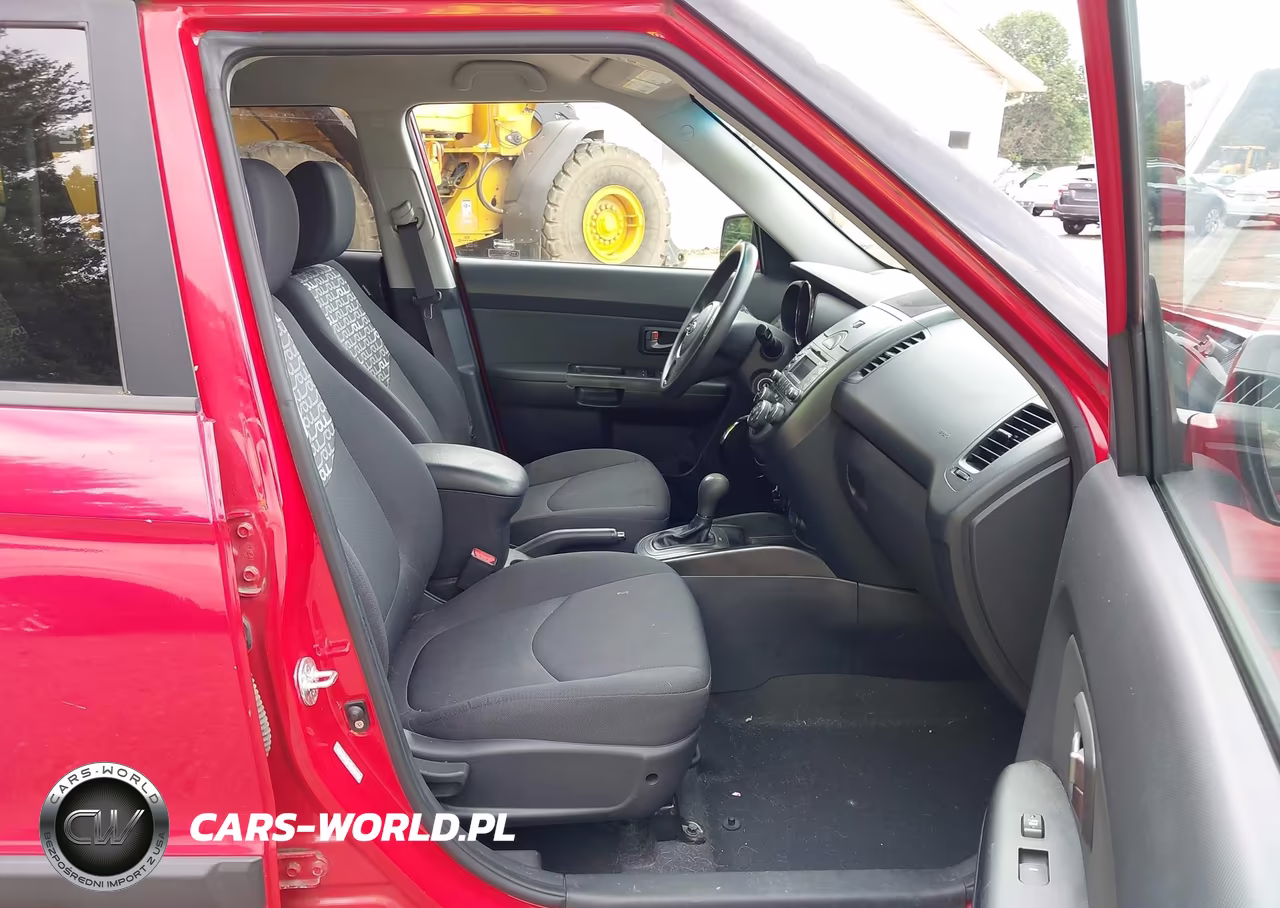 2011 Kia Soul + VIN:KNDJT2A21B7331994 - 5