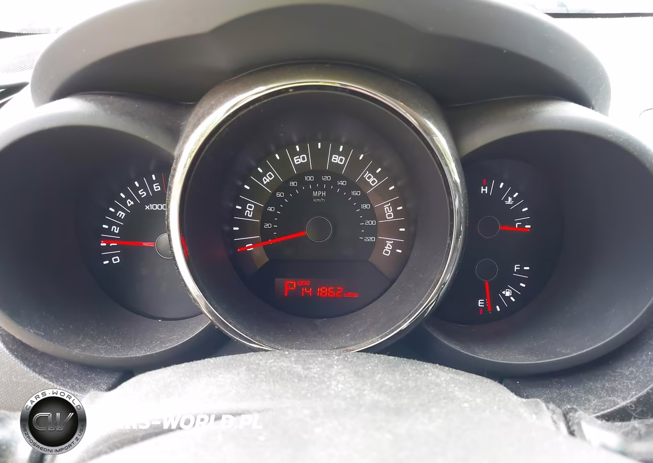 2011 Kia Soul + VIN:KNDJT2A21B7331994 - 7