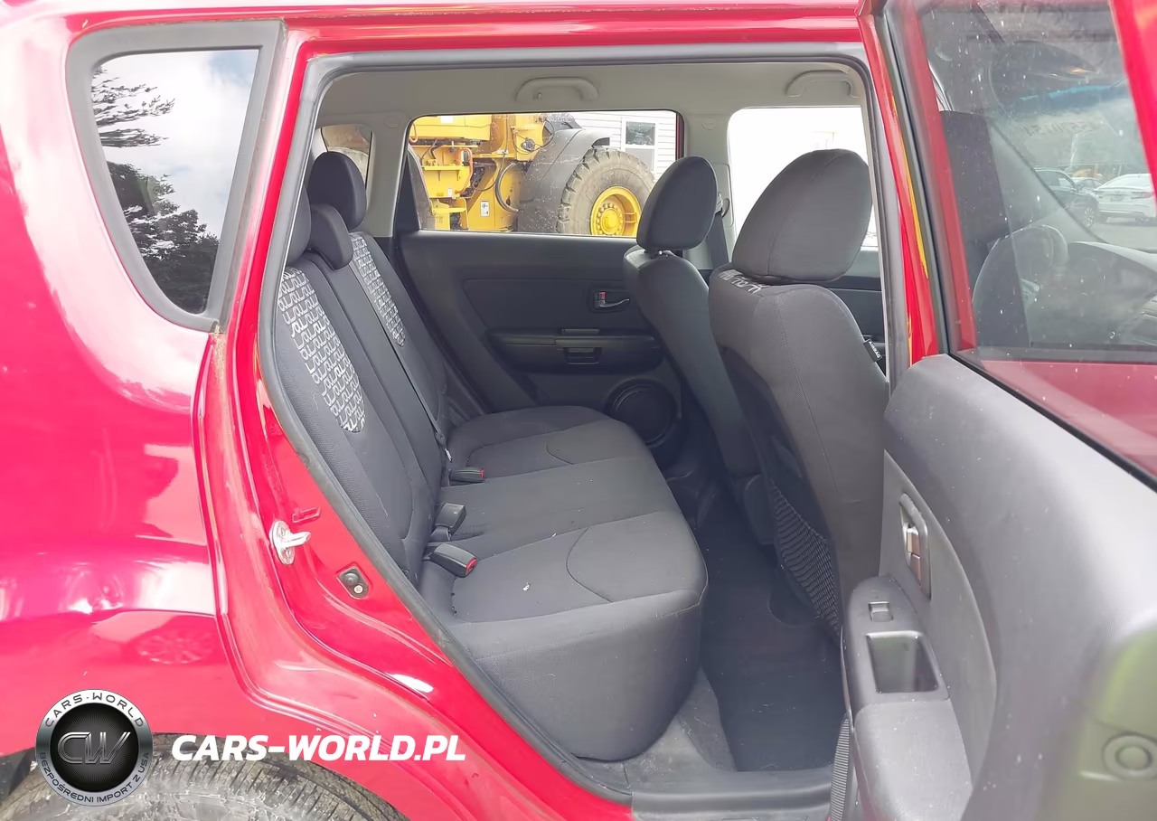 2011 Kia Soul + VIN:KNDJT2A21B7331994 - 8